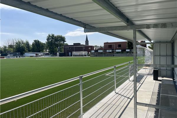 Aanleg kunstgras voetbalveld - Sportinfrabouw NV